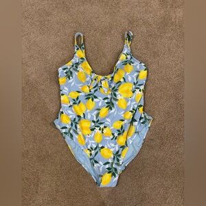 Plu size Yellow Lemon Print One-Piece Swimsuit on Light Blue